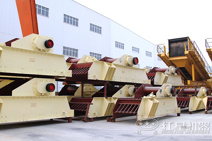 不同規(guī)格的振動(dòng)給料機(jī) 不同規(guī)格的振動(dòng)給料機(jī)