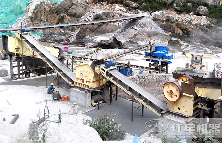 振動(dòng)給料機(jī)現(xiàn)場(chǎng) 振動(dòng)給料機(jī)現(xiàn)場(chǎng)