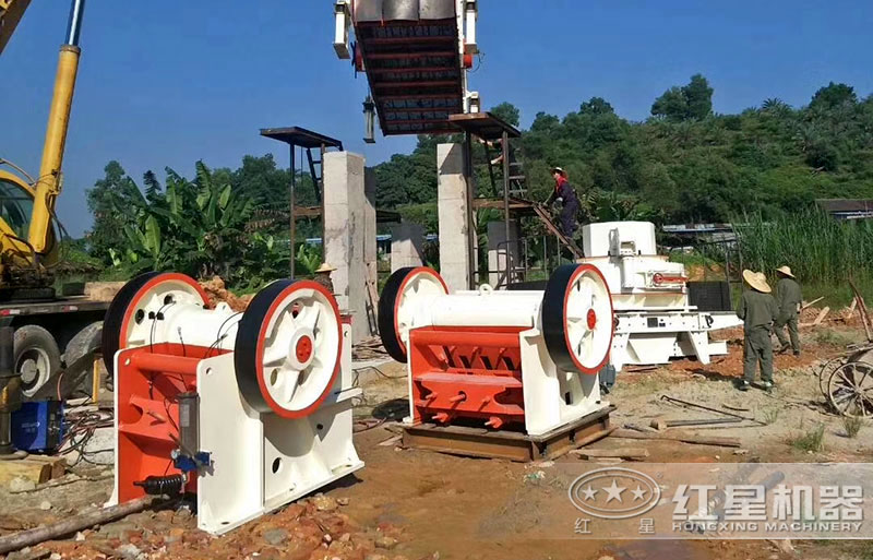 固定制砂設(shè)備安裝現(xiàn)場 固定制砂設(shè)備安裝現(xiàn)場