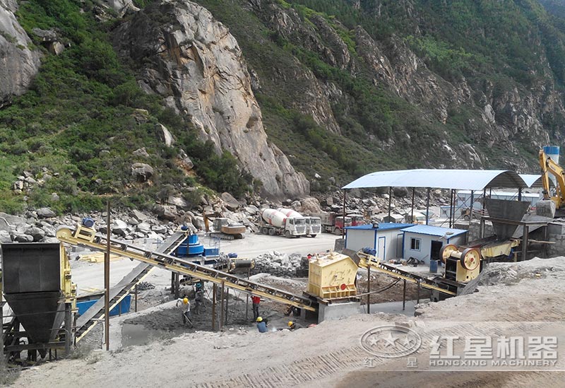 石灰石制砂生產(chǎn)線現(xiàn)場 石灰石制砂生產(chǎn)線現(xiàn)場