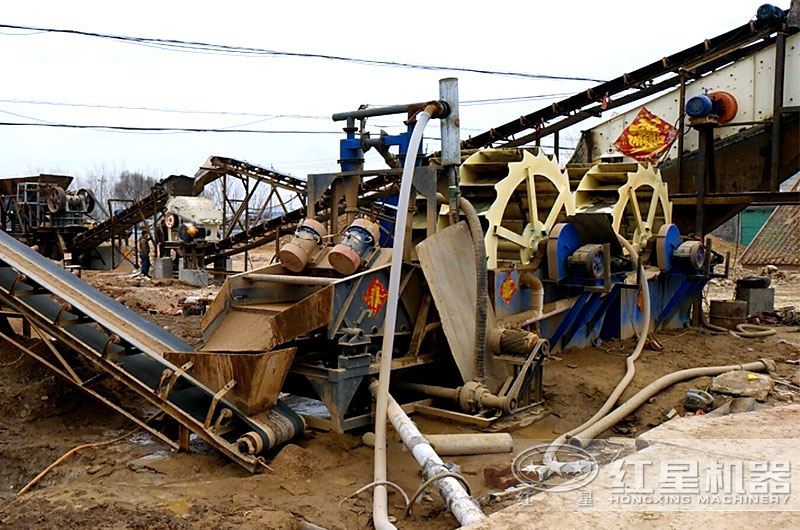 大型洗沙現(xiàn)場 大型洗沙現(xiàn)場
