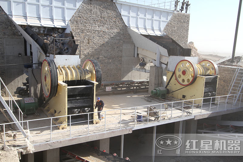 顎式破碎機(jī)調(diào)整實拍 顎式破碎機(jī)調(diào)整實拍