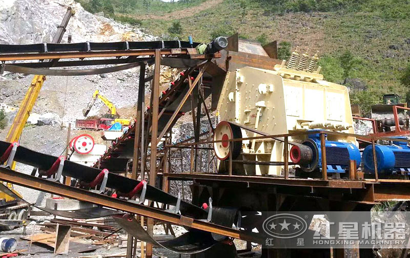 反擊式破碎機調(diào)整實拍 反擊式破碎機調(diào)整實拍