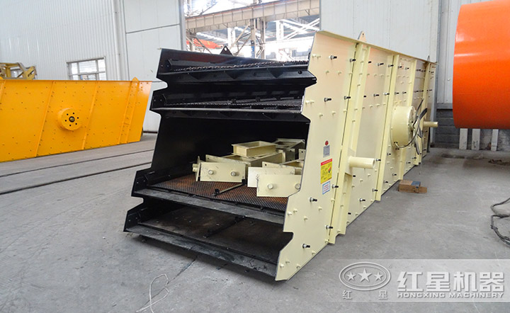 振動篩車間實(shí)拍 振動篩車間實(shí)拍