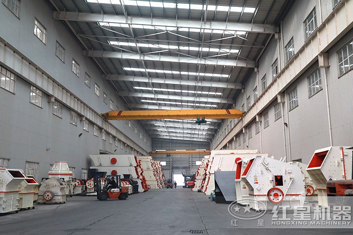 各類破碎機(jī)車間實(shí)拍 各類破碎機(jī)車間實(shí)拍