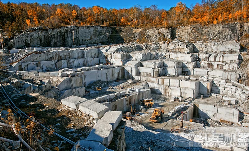 礦山開采作業(yè)實拍 礦山開采作業(yè)實拍