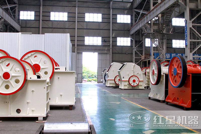 小型破石子機(jī)車間實拍 小型破石子機(jī)車間實拍