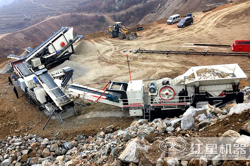 移動破碎機作業(yè)現(xiàn)場 移動破碎機作業(yè)現(xiàn)場