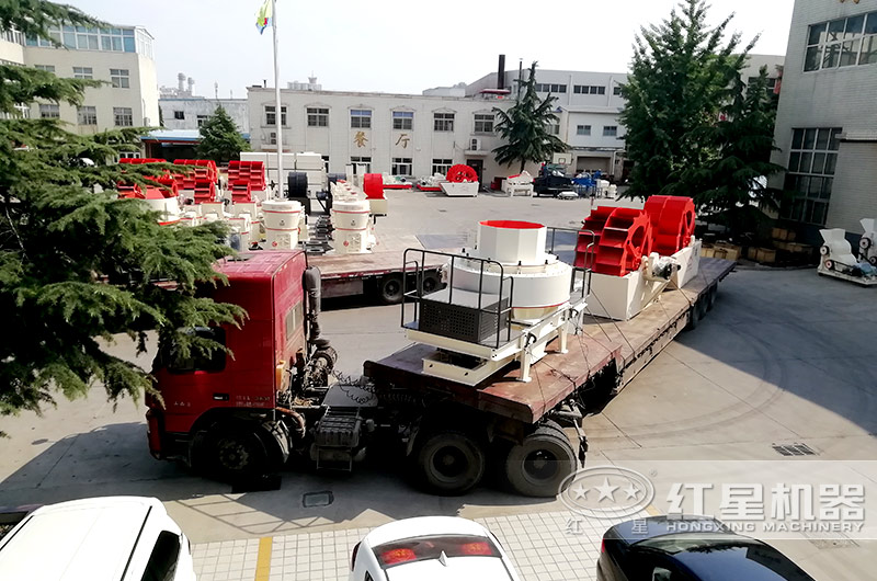 立軸式制砂機(jī)發(fā)貨 立軸式制砂機(jī)發(fā)貨