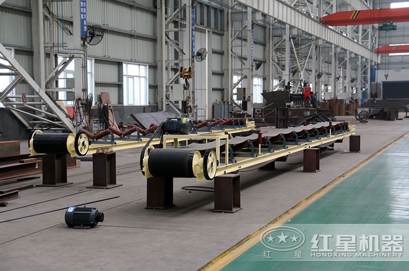 TD75型皮帶機(jī)車間實(shí)拍 TD75型皮帶機(jī)車間實(shí)拍