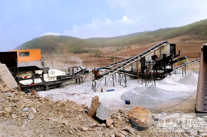 反擊式移動破碎站作業(yè)現(xiàn)場 反擊式移動破碎站作業(yè)現(xiàn)場