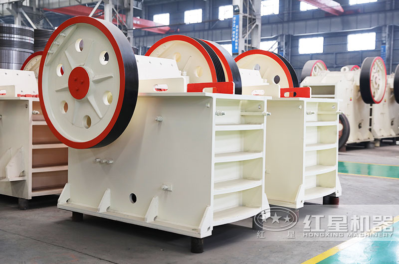 石灰石破碎機(jī)之顎式破碎機(jī) 石灰石破碎機(jī)之顎式破碎機(jī)