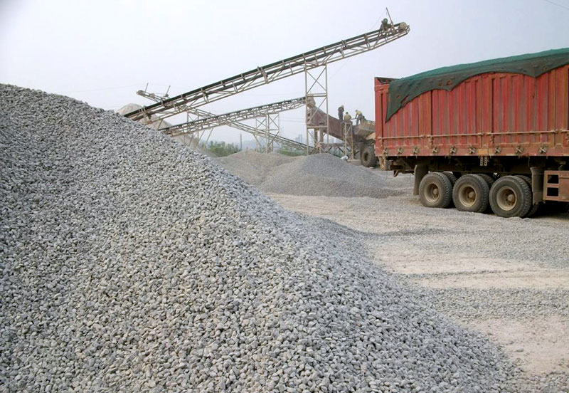 加工砂石現(xiàn)場 加工砂石現(xiàn)場