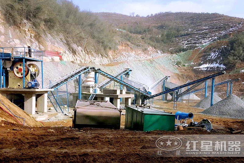 破碎石子設備現(xiàn)場 破碎石子設備現(xiàn)場