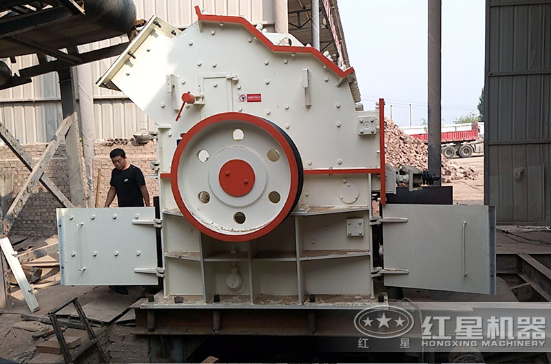 渣土粉碎機(jī)現(xiàn)場 渣土粉碎機(jī)現(xiàn)場