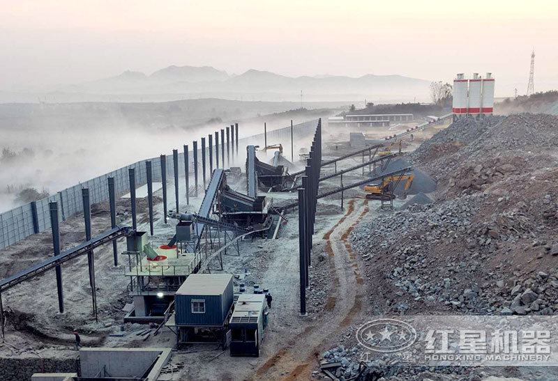 大型碎石機械設(shè)備現(xiàn)場 大型碎石機械設(shè)備現(xiàn)場