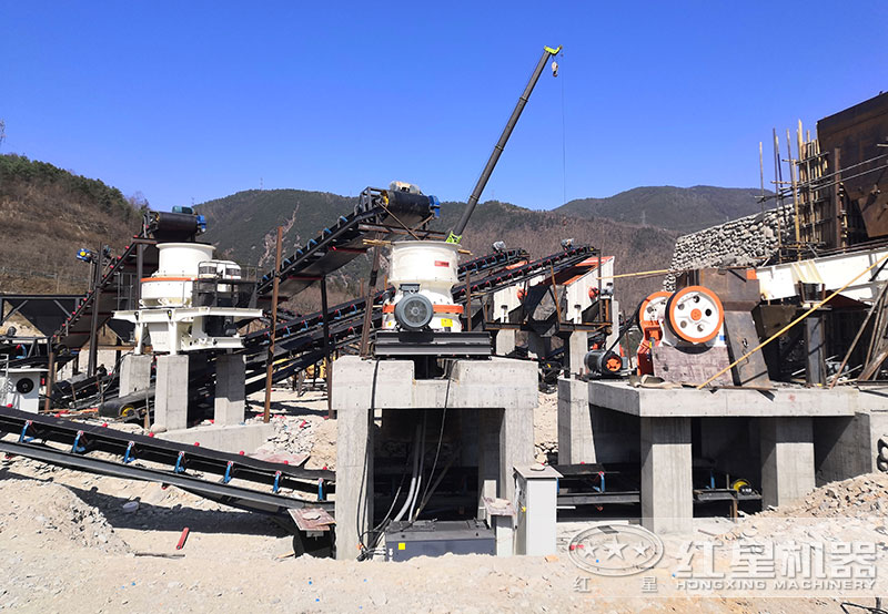 石頭磨成細(xì)沙子機器現(xiàn)場 石頭磨成細(xì)沙子機器現(xiàn)場