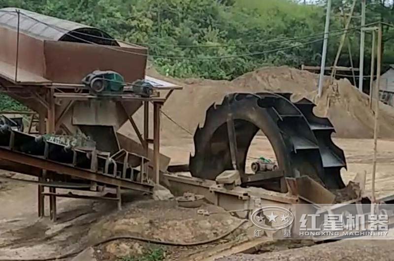 小型河卵石制砂現(xiàn)場實拍 小型河卵石制砂現(xiàn)場實拍