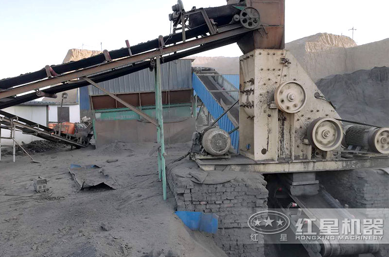 煤矸石粉碎機現(xiàn)場 煤矸石粉碎機現(xiàn)場