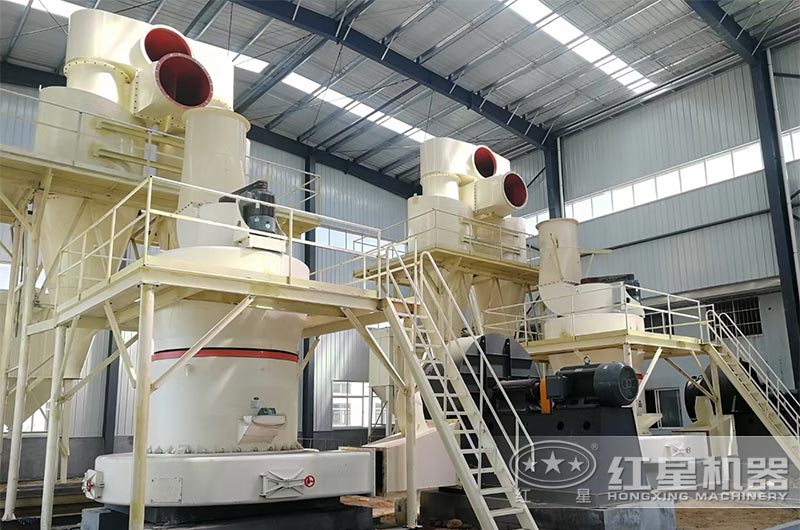 礦渣制粉雷蒙磨現(xiàn)場 礦渣制粉雷蒙磨現(xiàn)場