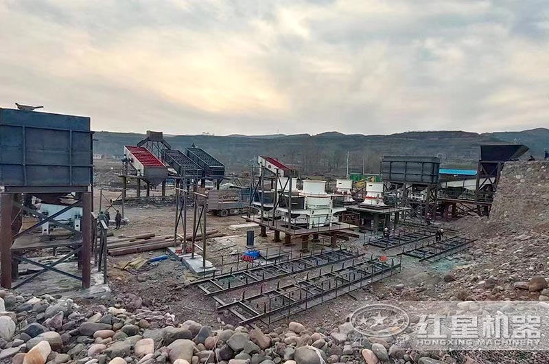 大型砂石廠安裝現(xiàn)場 大型砂石廠安裝現(xiàn)場