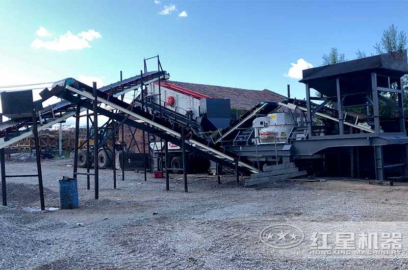 移動碎石粉沙機(jī)現(xiàn)場 移動碎石粉沙機(jī)現(xiàn)場